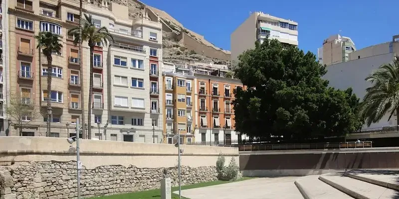 Visita guiada al Casco Antiguo de Alicante el 5 de noviembre.