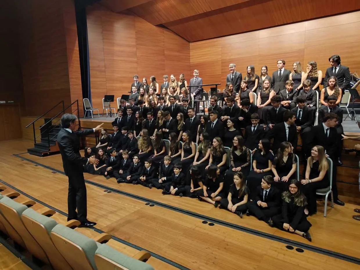 La Orquesta de Jóvenes de la Provincia de Alicante llena el Teatro Principal de talento y emoción
